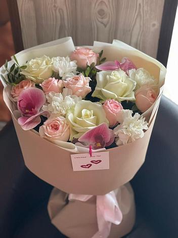 Букет цветов из: Орхидеи, Розы и Гвоздики в Викулово
