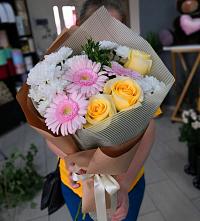 Букет цветов из:  Герберы, Розы и Хризантемы в Викулово