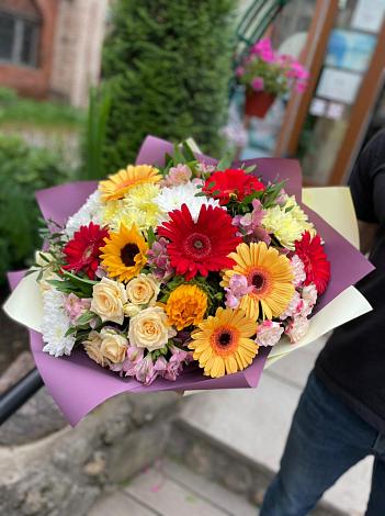 Букет цветов из: Герберы, Ромашки, Хризантемы, Розы и Подсолнухи в Викулово